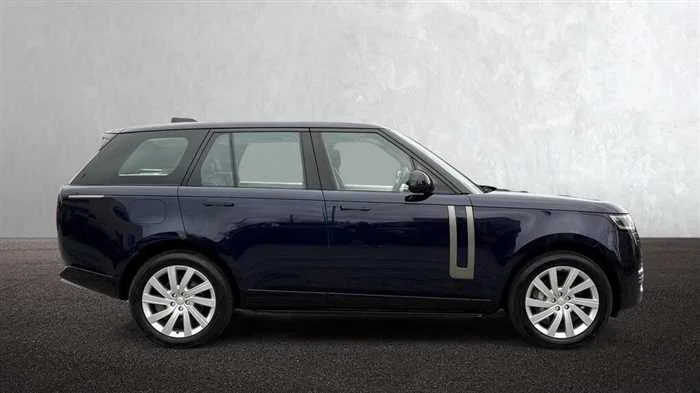 Land Rover Range Rover AUTOMATIC DIESEL 2023 — миниатюра 5