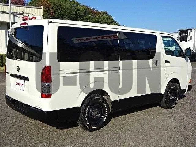 Toyota Hiace Van 2022 — миниатюра 3