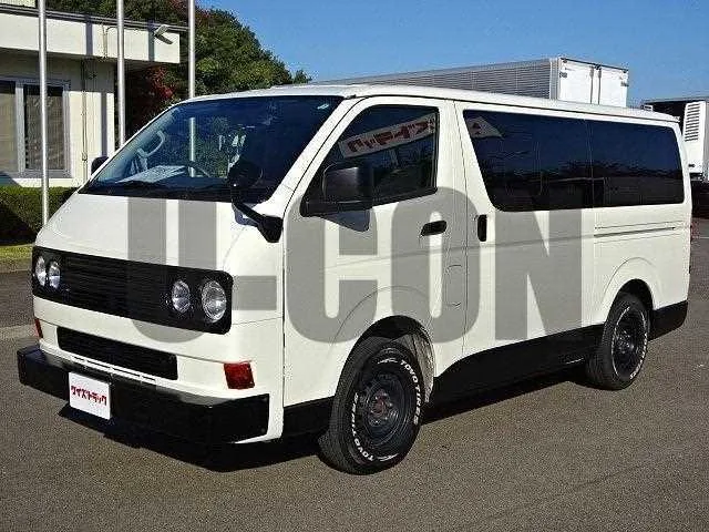 Toyota Hiace Van 2022 — фото 1, купить с доставкой в Москву