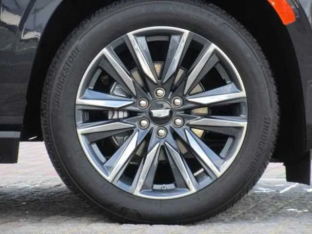 Cadillac Escalade 2024 — миниатюра 3