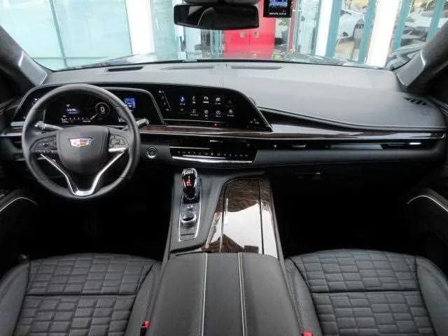 Cadillac Escalade 2024 — миниатюра 4