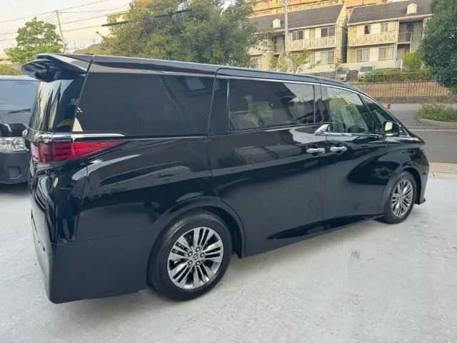 Toyota Alphard G ZBus 2024 — миниатюра 5