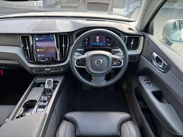 Volvo XC60 2024 — миниатюра 2