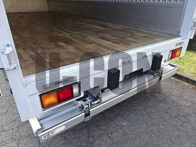 Mitsubishi Fuso Fighter 2024 — миниатюра 4