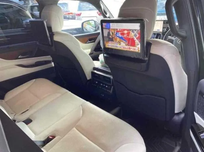 Lexus LX LX600 *MODELISTA*MARK LEVINSON*REAR ENTERTAINMENT* 2024 — миниатюра 3