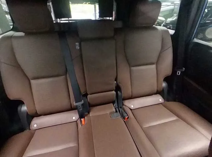 Toyota Land Cruiser 250 ZX DIESEL 7-SEATS 2024 — миниатюра 3