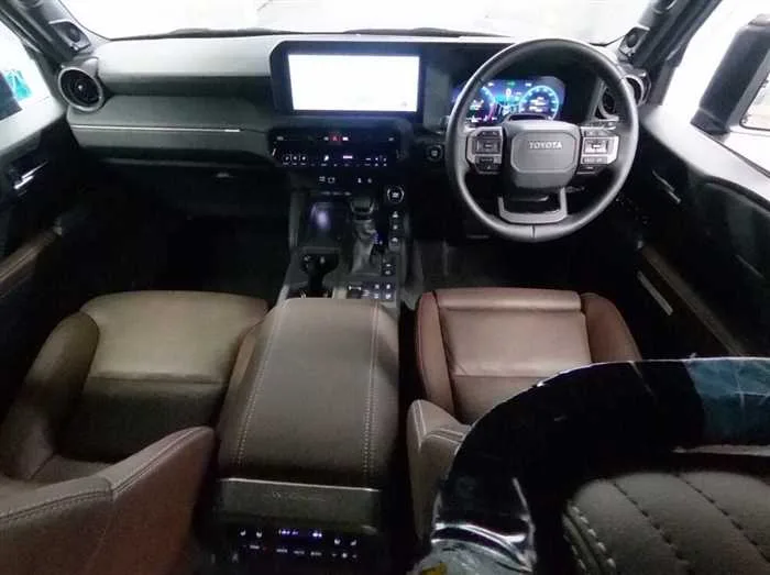 Toyota Land Cruiser 250 ZX DIESEL 7-SEATS 2024 — миниатюра 5