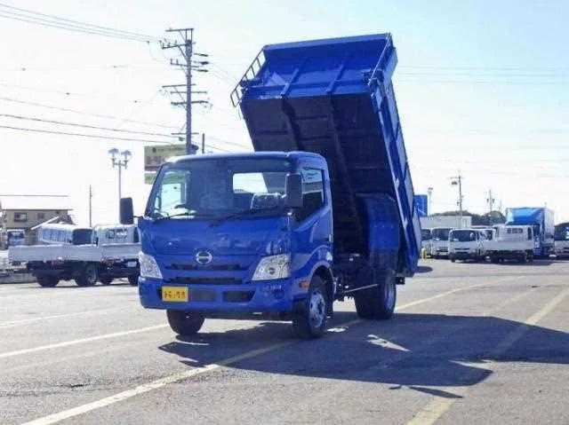 Hino Dutro 2022 — фото 1, купить с доставкой в Москву