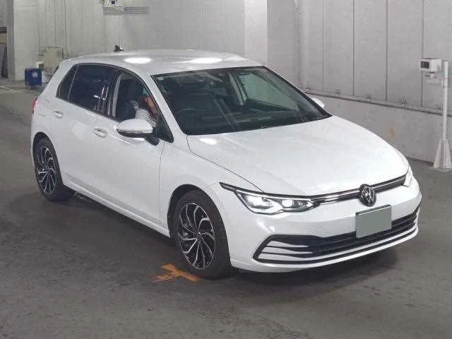 Volkswagen Golf 2024 — фото 1, купить с доставкой в Москву