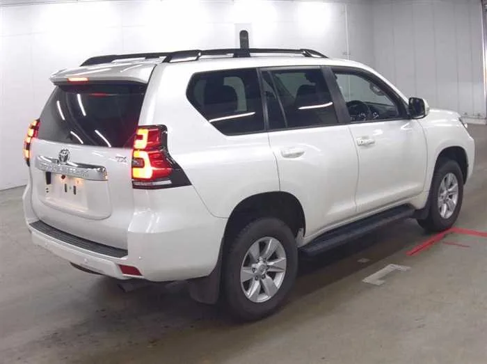 Toyota Land Cruiser Prado TX 7-SEATS 2022 — миниатюра 4