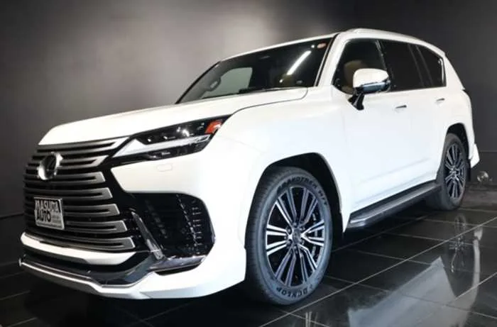Lexus LX LX600 MODELISTA, MARK LEVINSON, REAR ENTERTAINMENT 2025 — миниатюра 2