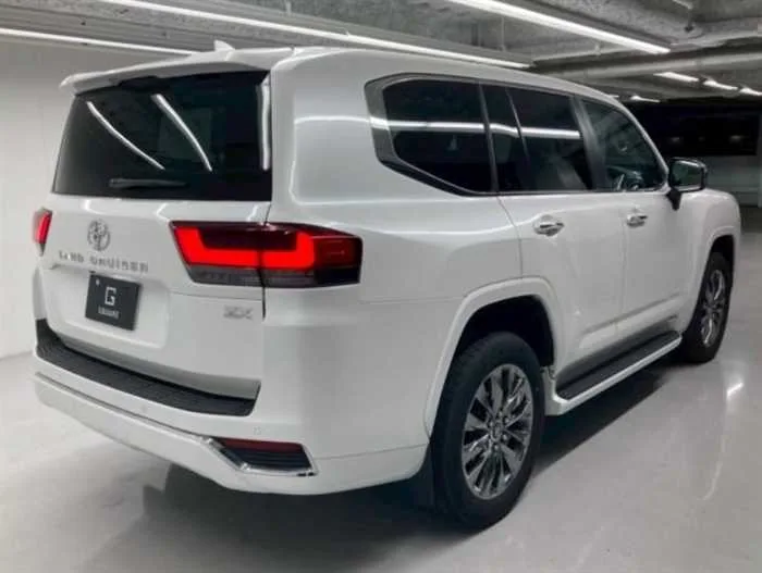 Toyota Land Cruiser ZX *JBL*SUNROOF*7-SEATS 2024 — миниатюра 2