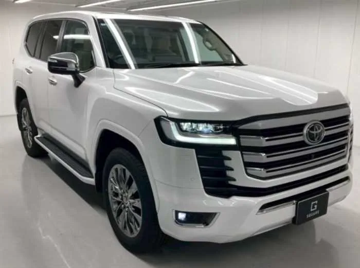 Toyota Land Cruiser ZX *JBL*SUNROOF*7-SEATS 2024 — фото 1, купить с доставкой в Москву