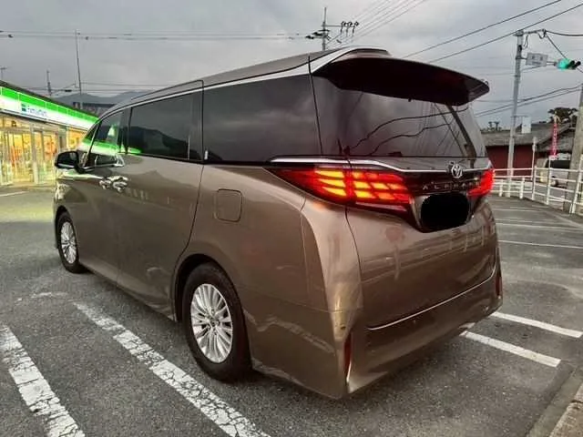 Toyota Alphard G Z 2023 — миниатюра 4