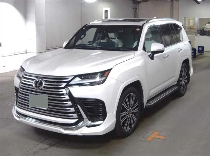 Lexus LX LX600 *MODELISTA*MARK LEVINSON*REAR ENTERTAINMENT* 2024 — миниатюра 2