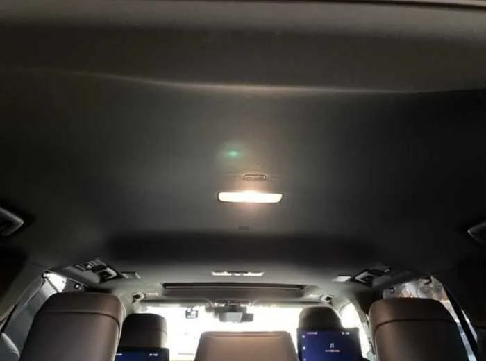 Lexus LX LX600 *MODELISTA*MARK LEVINSON*REAR ENTERTAINMENT* 2024 — миниатюра 3