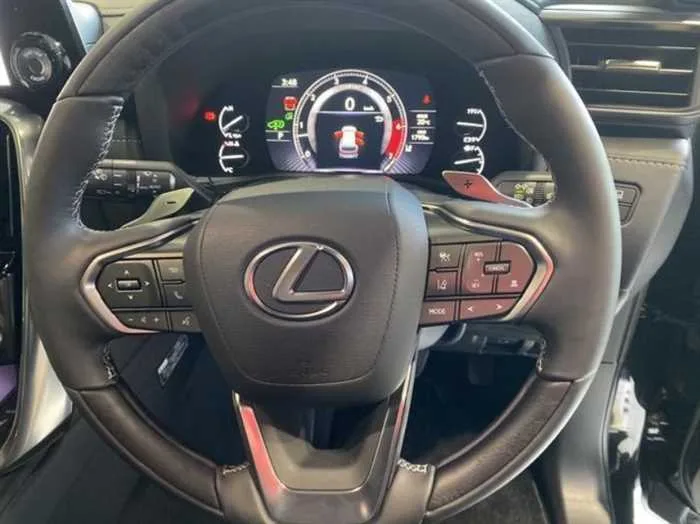 Lexus LX LX600 *MODELISTA*MARK LEVINSON*REAR ENTERTAINMENT* 2024 — миниатюра 4