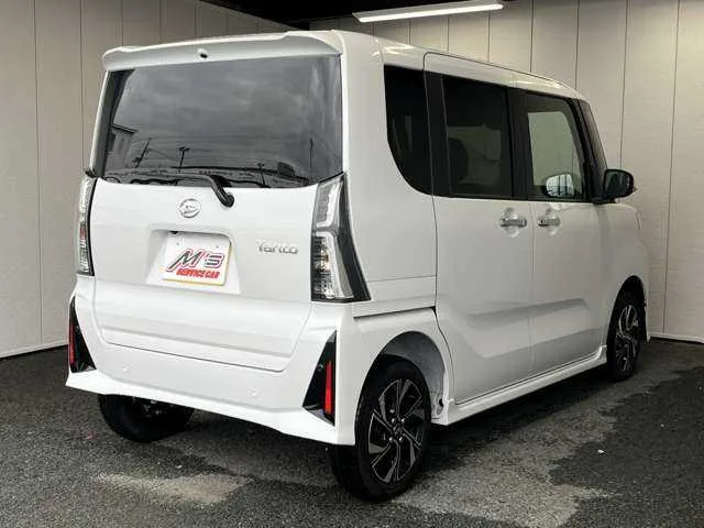 Daihatsu Tanto Custom 2024 — миниатюра 5