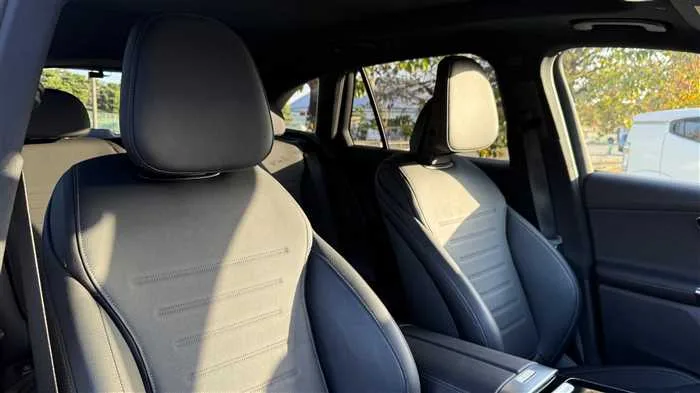 Mercedes-Benz Mercedes-Benz Others GLC200d 4MATIC AMG 2023 — миниатюра 3