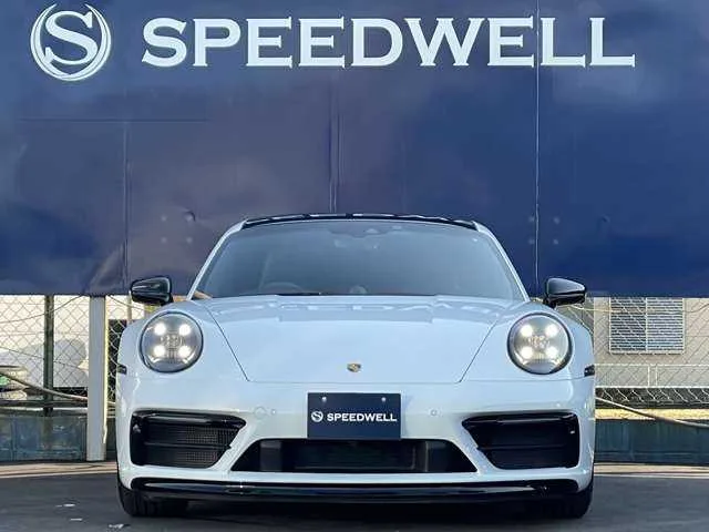 Porsche 911 2023 — миниатюра 2