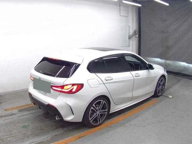 BMW 1 Series 2022 — миниатюра 3