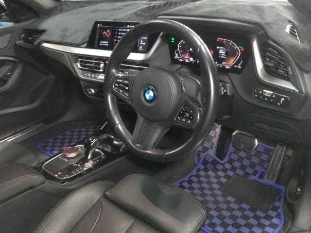 BMW 1 Series 2022 — миниатюра 4
