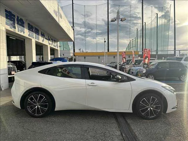 Toyota Prius 2023 — миниатюра 4