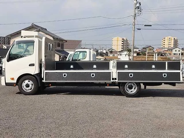 Toyota Dyna Truck 2022 — миниатюра 4