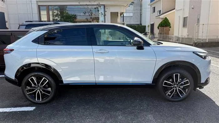 Honda VEZEL e:HEV Z PLaY 2025 — миниатюра 2