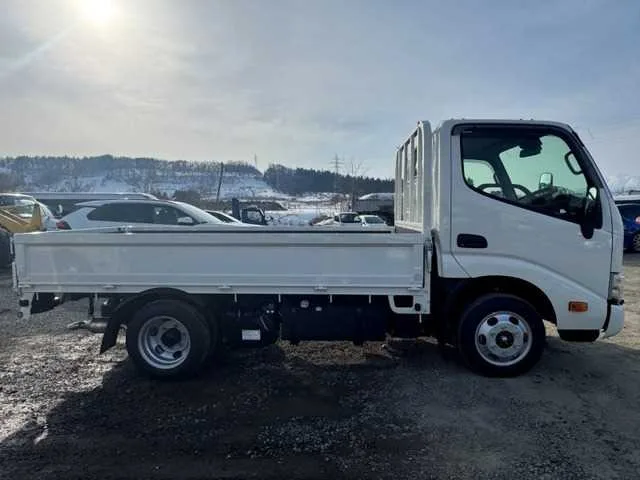 Toyota Dyna Truck 2025 — миниатюра 3