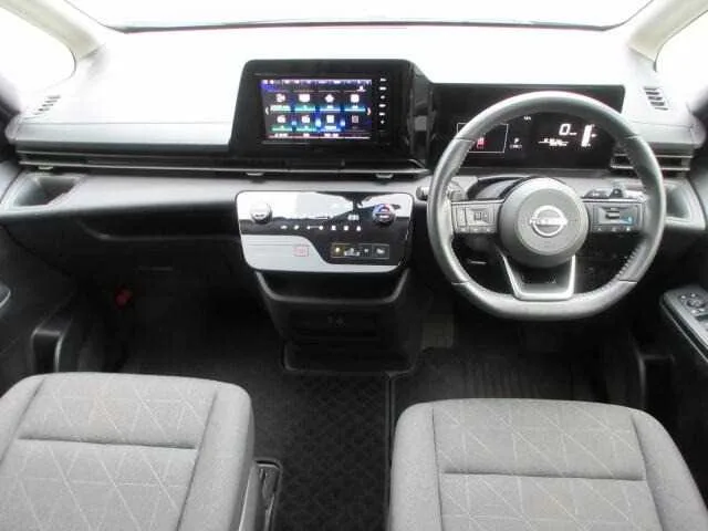 Nissan Serena 2023 — миниатюра 2
