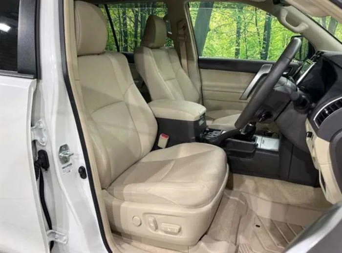 Toyota Land Cruiser Prado TX-L SUNROOF 7-SEATS 2022 — миниатюра 5
