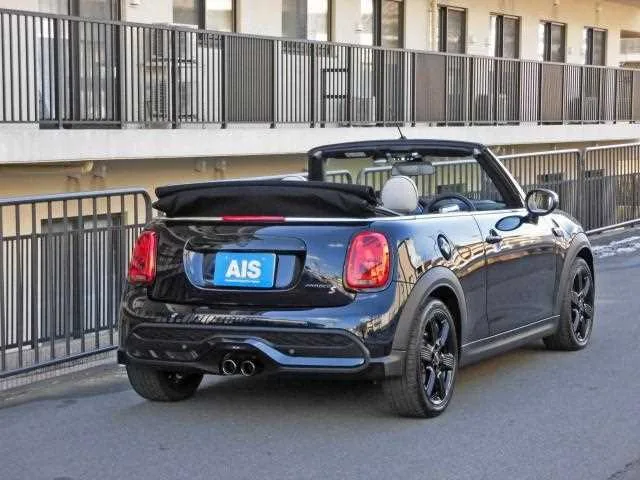 BMW MINI 2022 — миниатюра 2