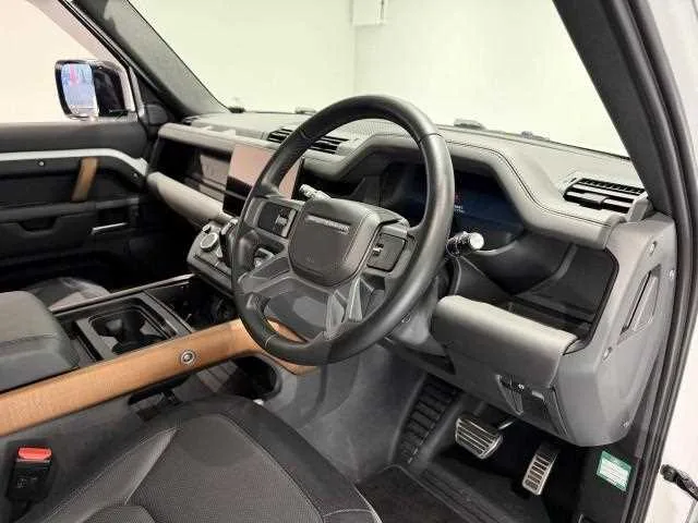 Land Rover Defender 2022 — миниатюра 4