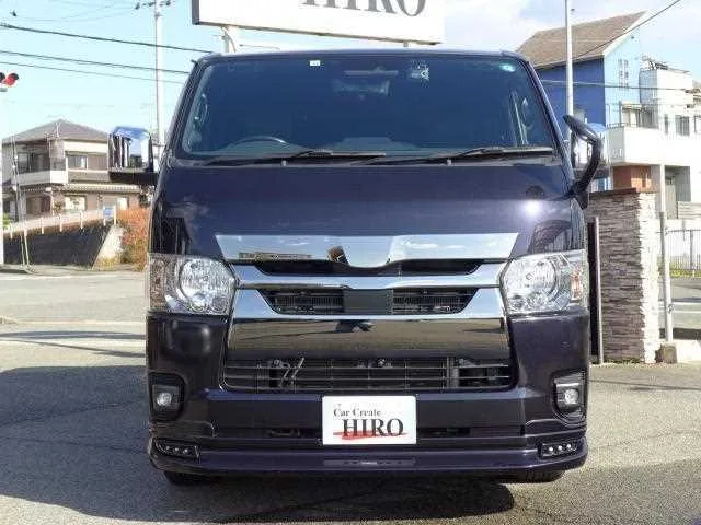 Toyota Hiace Van 2022 — миниатюра 2