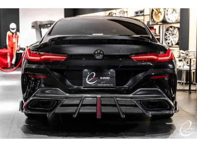 BMW 8 Series 2023 — миниатюра 4