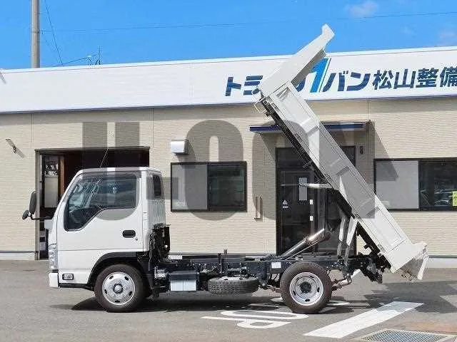 Isuzu Elf Truck 2022 — миниатюра 4