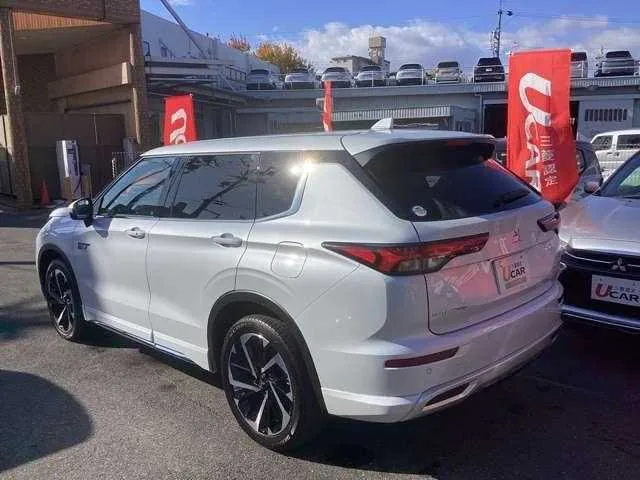 Mitsubishi Outlander 2024 — миниатюра 2