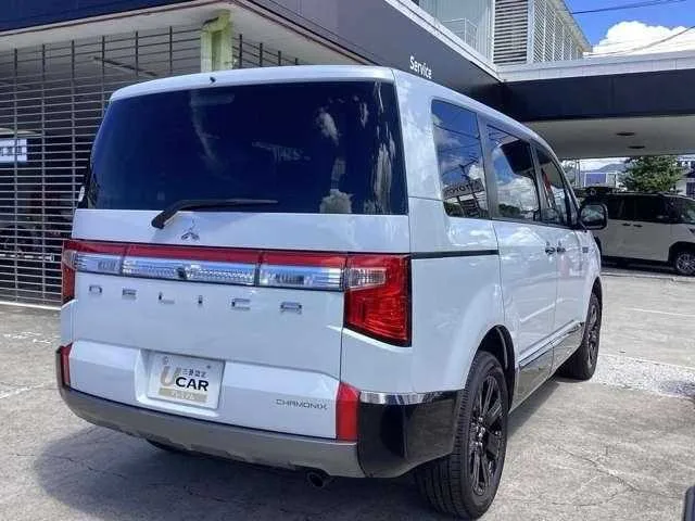 Mitsubishi Delica D:5 2025 — миниатюра 2