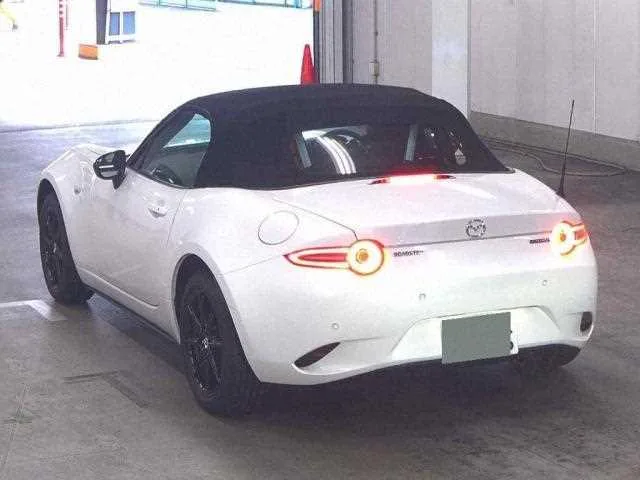Mazda Roadster 2025 — миниатюра 2