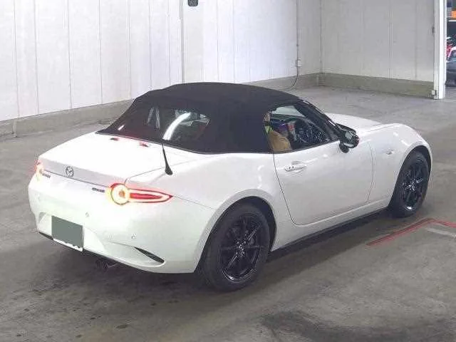 Mazda Roadster 2025 — миниатюра 5