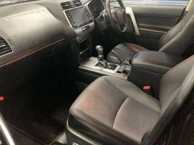 Toyota Land Cruiser Prado 2023 — миниатюра 5