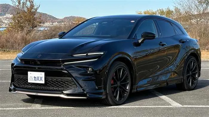 Toyota Crown RS PHEV 2024 — фото 1, купить с доставкой в Москву
