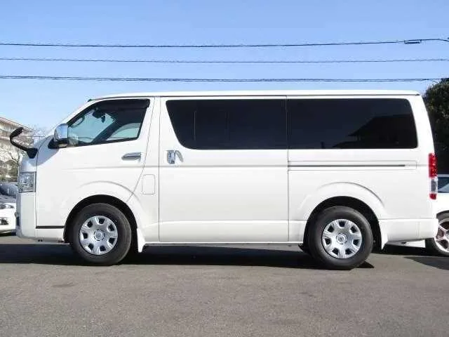 Toyota Hiace Van 2023 — миниатюра 4