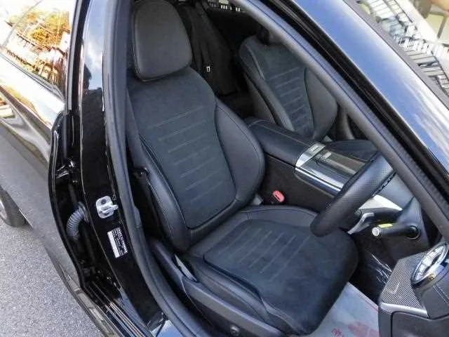 Mercedes-Benz C-Class 2022 — миниатюра 3