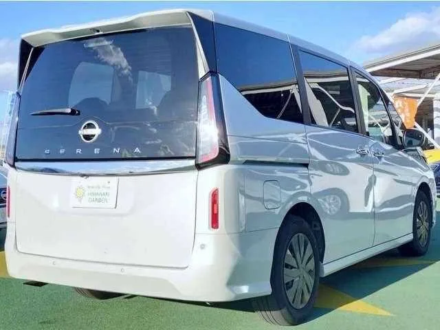 Nissan Serena 2024 — миниатюра 2