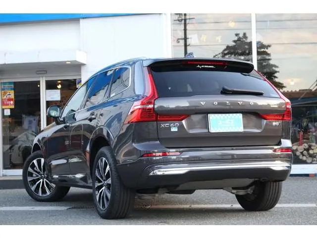 Volvo XC60 2023 — миниатюра 2