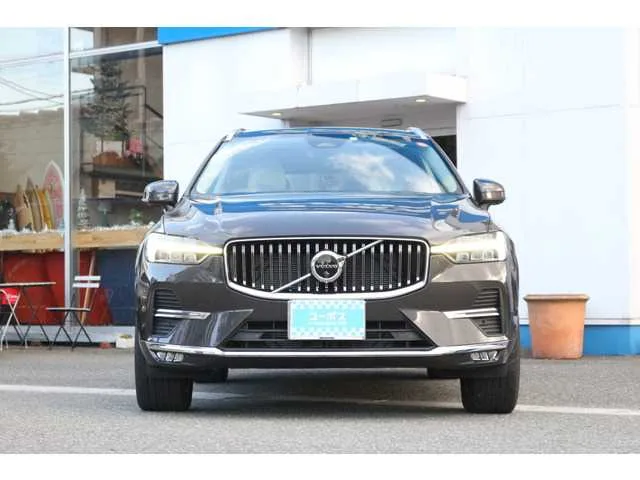 Volvo XC60 2023 — миниатюра 5
