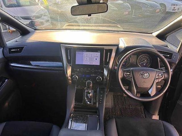 Toyota Alphard 2022 — миниатюра 2
