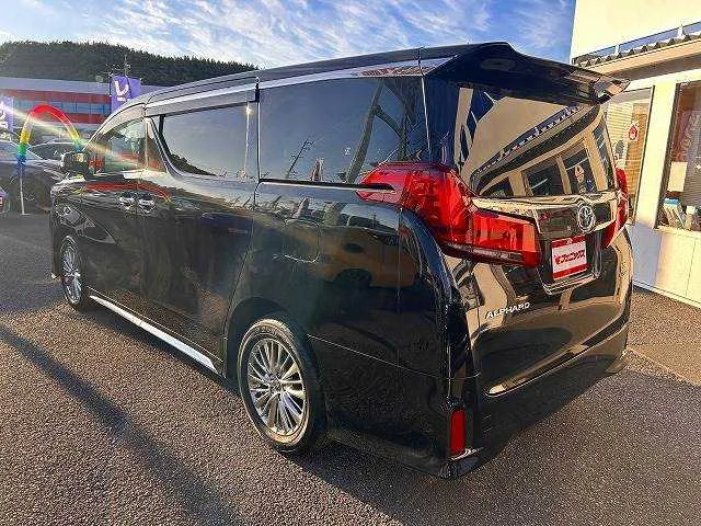 Toyota Alphard 2022 — миниатюра 4